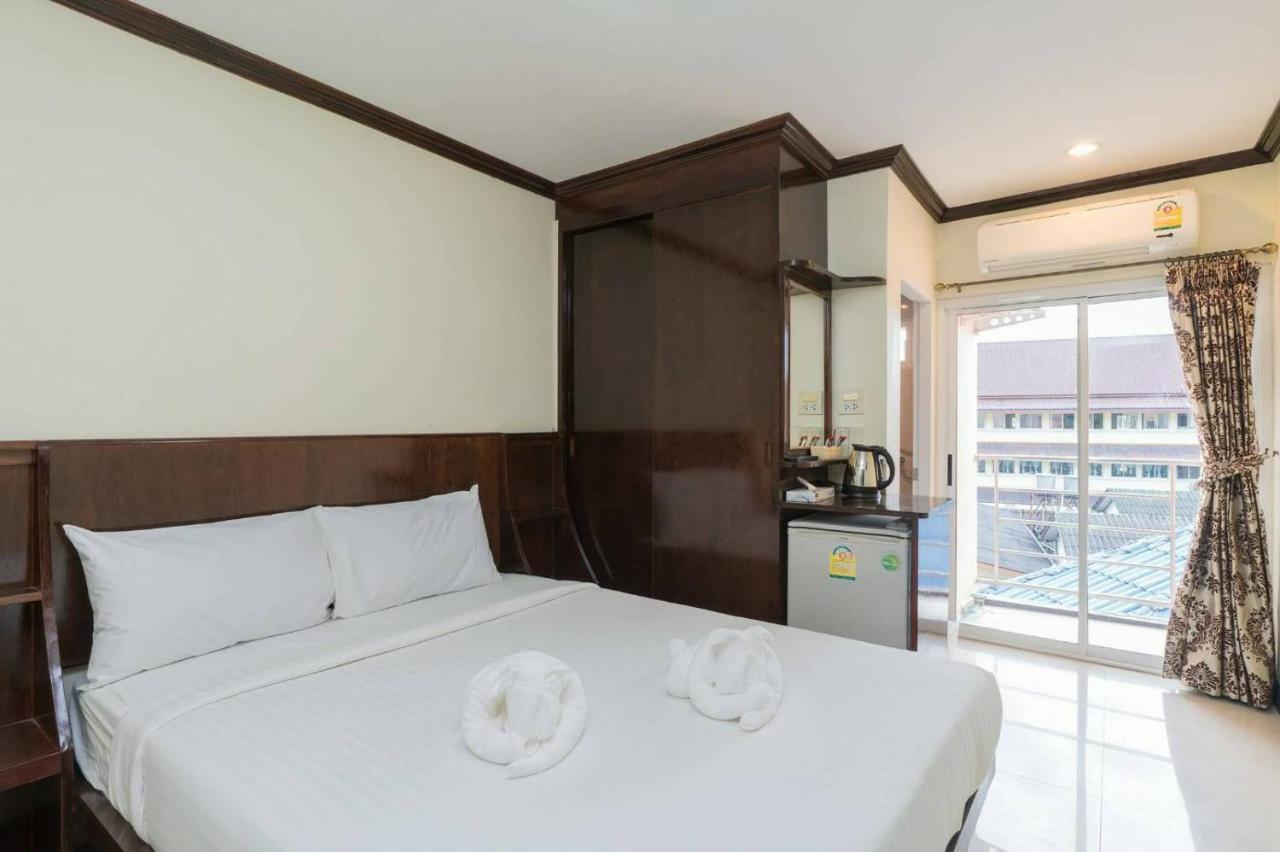 Blueskyhouse Patong 호텔 외부 사진