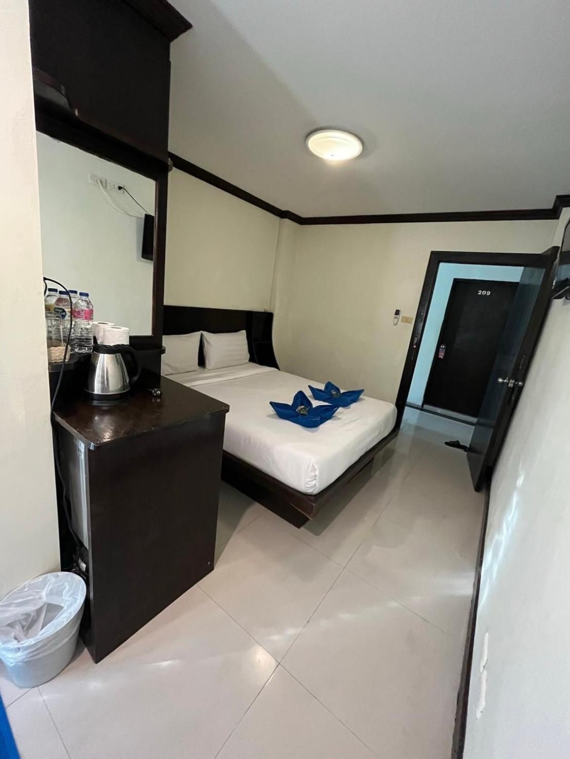 Blueskyhouse Patong 호텔 외부 사진